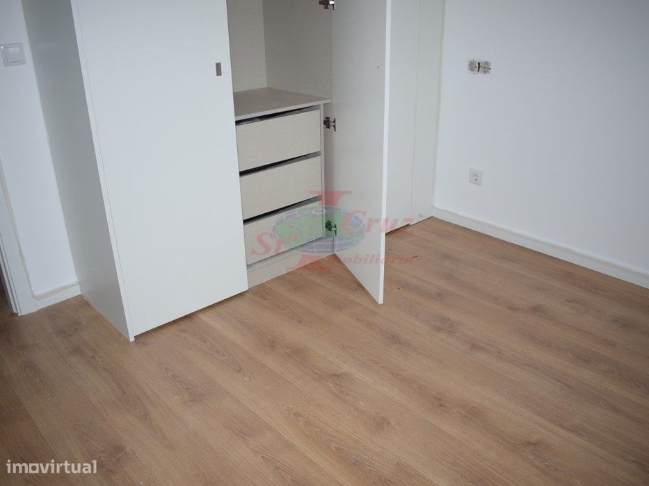 Apartamento T2 - Novo - Bairro de S. Miguel
