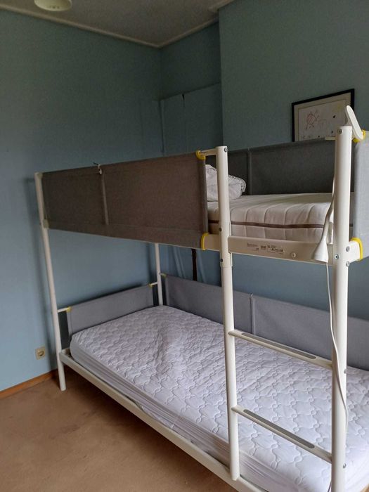 Beliche IKEA VITVAL | Estrutura Branca + Painéis Têxteis | Bom Estado