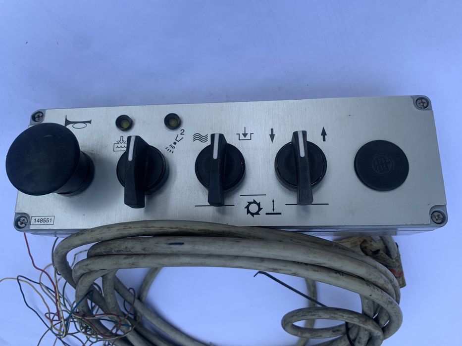 Пульт фрези W210 100148282; HATZ 04166301; Olympic 561-066LY