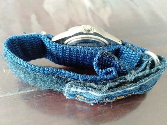 Zegarek Kahuna unisex ładny ale niewielki