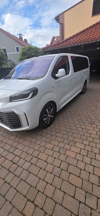 Toyota Proace Verso brutto