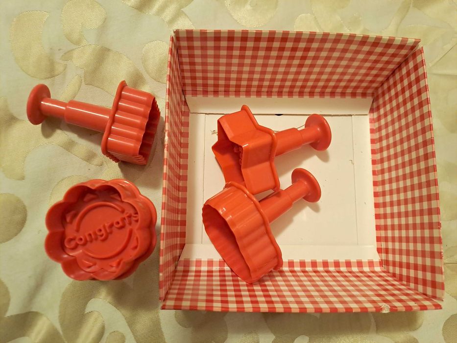 wykrojniki-stemple do ciastek