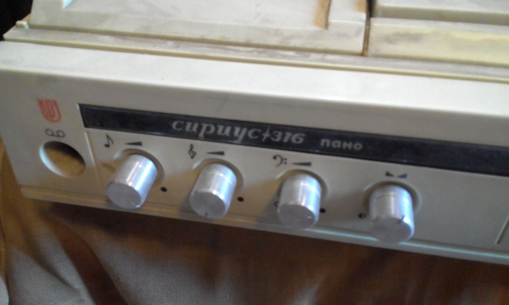 Радиола Каравела.