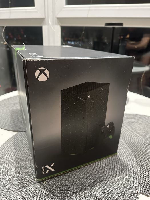 Приставка игровая  Ігрова консоль Microsoft Xbox Series X 2Tb