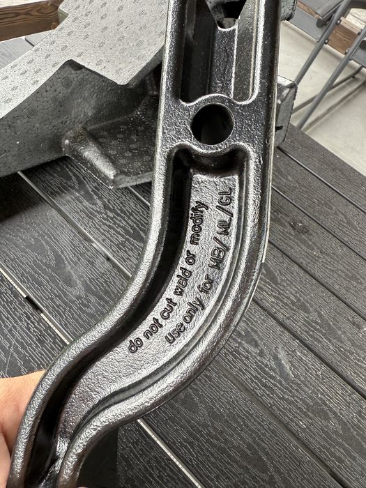 Фаркоп Mercedes ML GL A1663150103