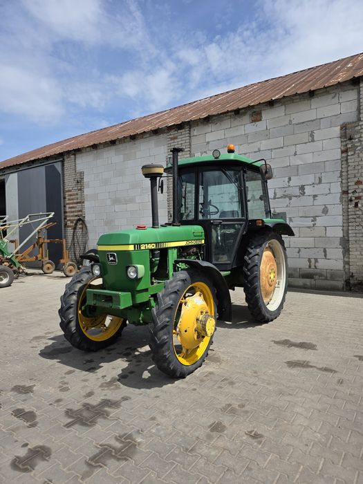 John deere 2140.