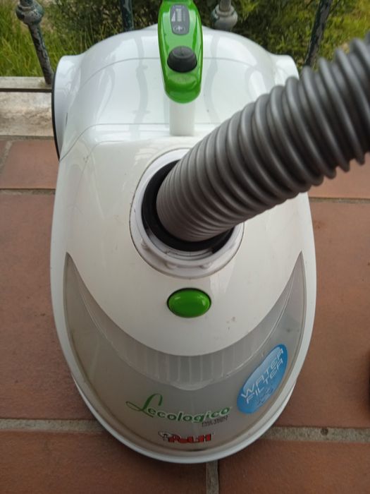 Aspirador Polti sólidos e liquidos