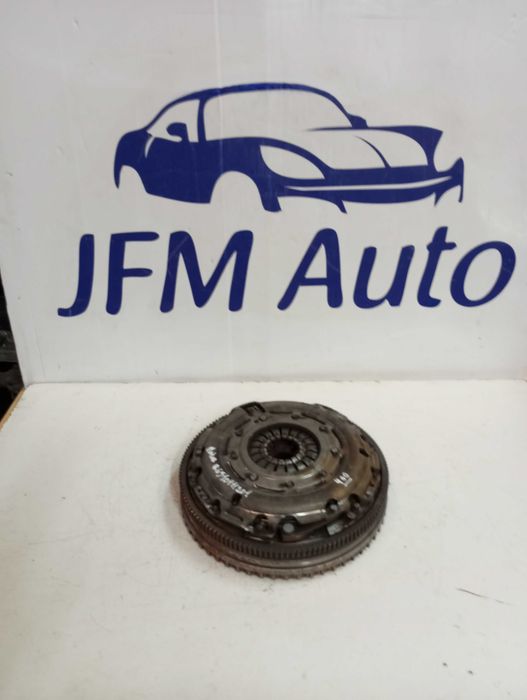 Kit de Embraiagem Completo com Volante Bimassa Mercedes-Benz Valeo (A0262500501)