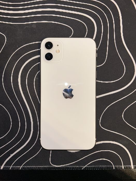 Iphone 11 128gb +3 etui i kabel