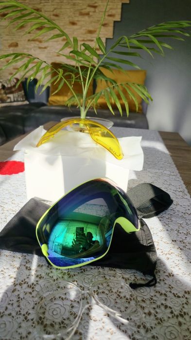 Gogle narciarskie Nowe snowboardowe z wymiennym szkłem  anti-fog