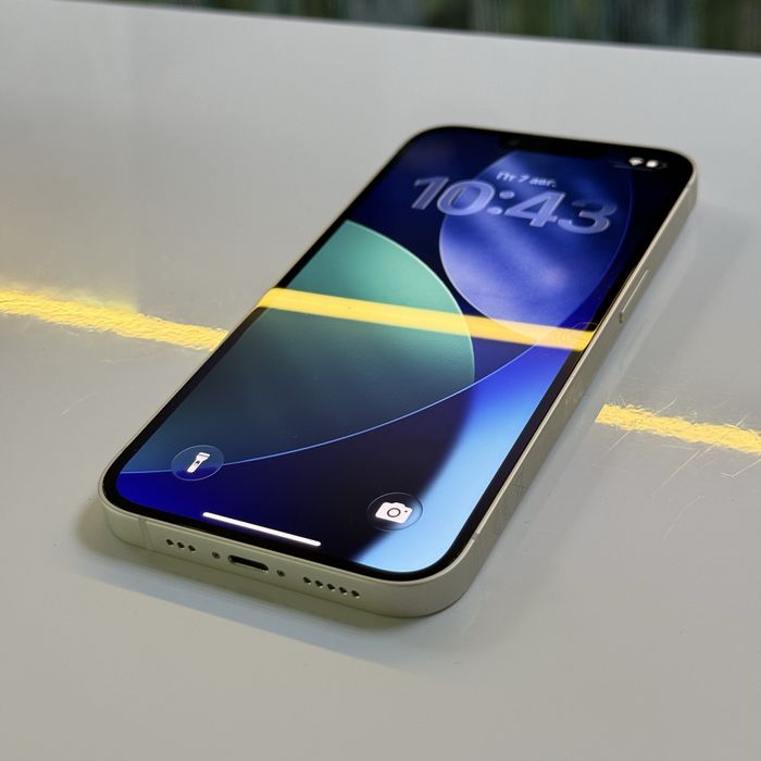 Айфон Apple iPhone 13 Starlight 256 GB Білий Neverlock ГАРАНТІЯ