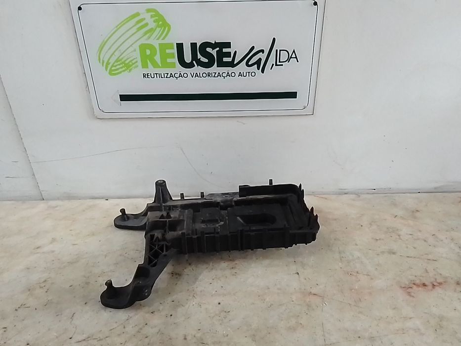 Caixa de Alujamento de Bateria VOLKSWAGEN Caddy III (2K, 2C)