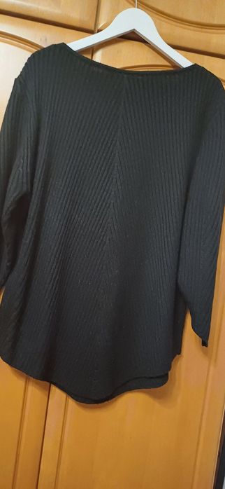 Sweterek wełna 40% R50,52  pod pachą 67cm