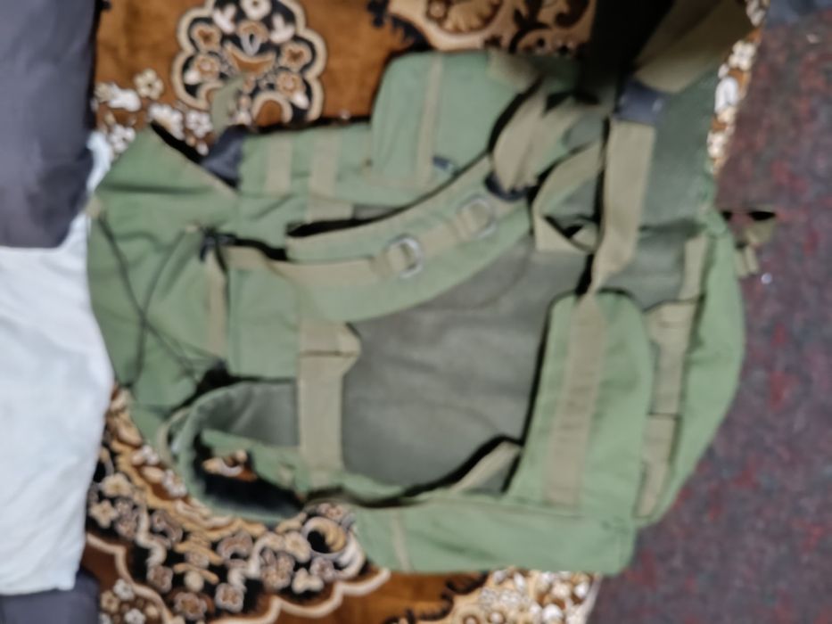 Рюкзак олива б,у.сост.нове.