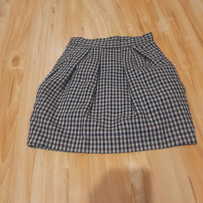 Spodnica dziewczęca w kratę na 134-140 cm
