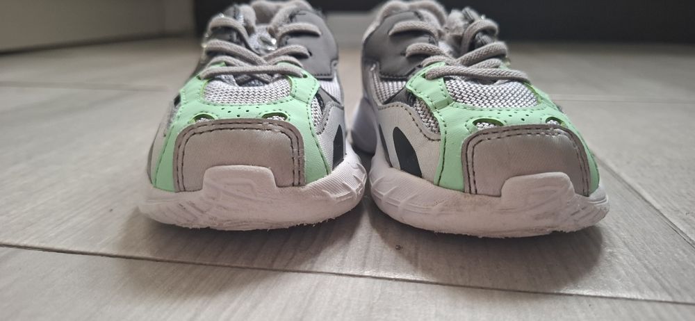 Buty dziecięce wsuwane adidas