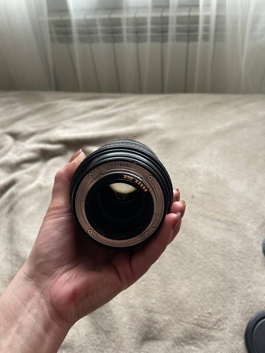 Canon EF 24-70mm f/2.8L USM