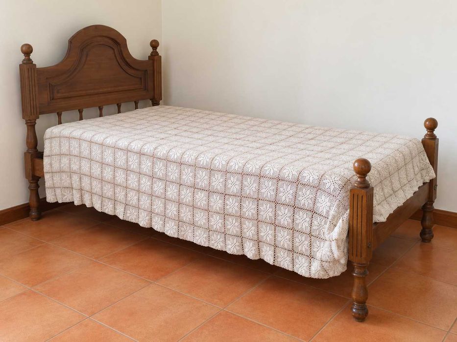 Cama de Solteiro de Estilo Clássico