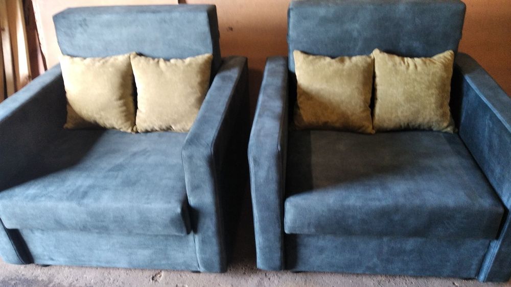 Продам два крісла.