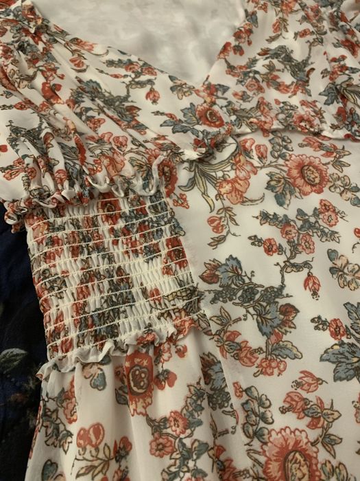 Letnia sukienka, codzienna i wizytowa.