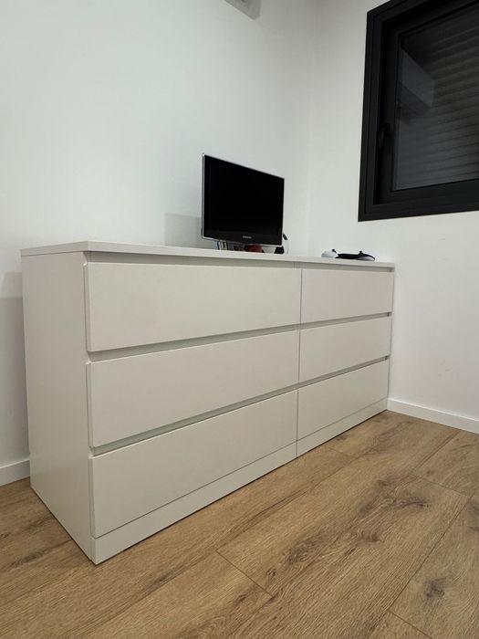 Cómoda MALM Ikea