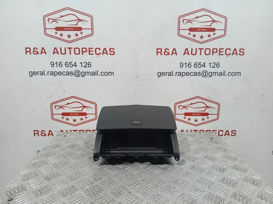 Display Mercedes Class CW204 Original