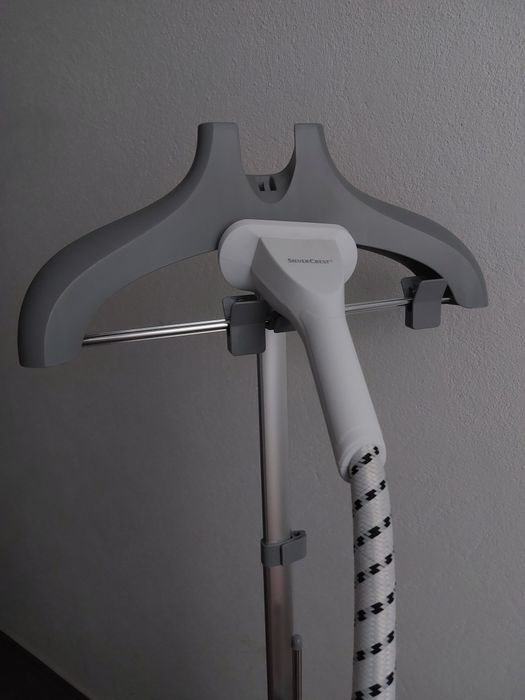 Escova de passar a ferro na vertical