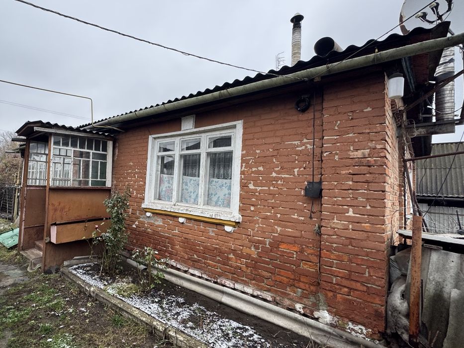 Будинок домогосподарство Лебедин