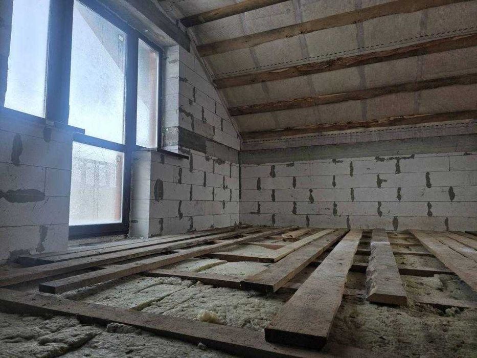 Продам затишний двоповерховий будинок