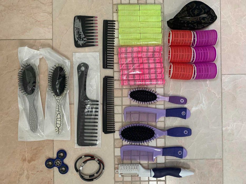 Бигуди, расчески, заколки
