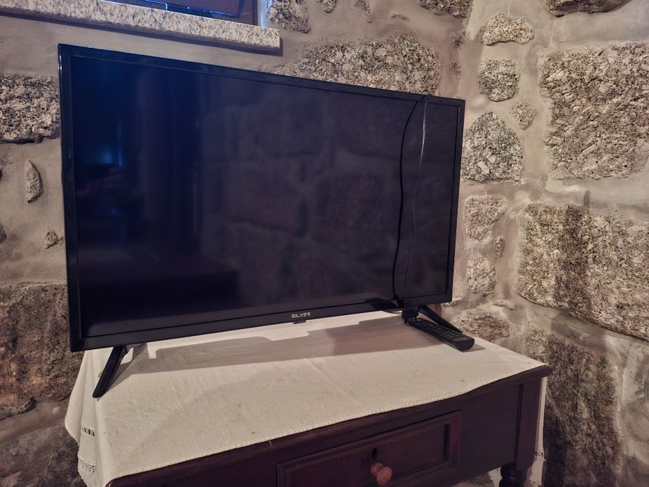 Tv Silver 32'' IP-LE32/495523