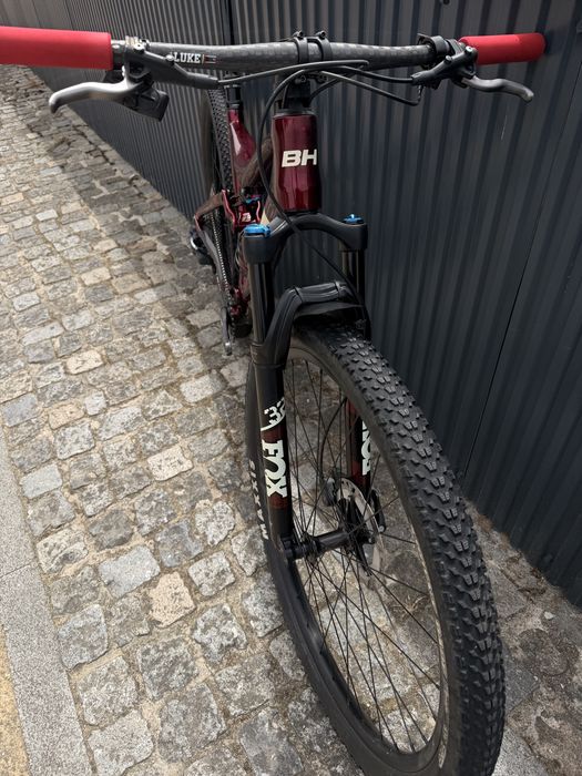 Bicicleta BTT BH Carbono