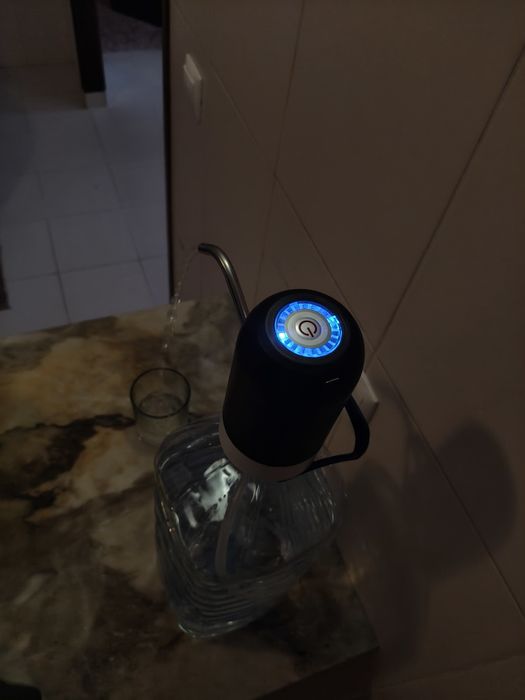 Dispensador Automático de Água USB-C Recarregável