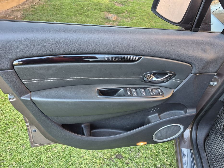 Рено гранд сценік