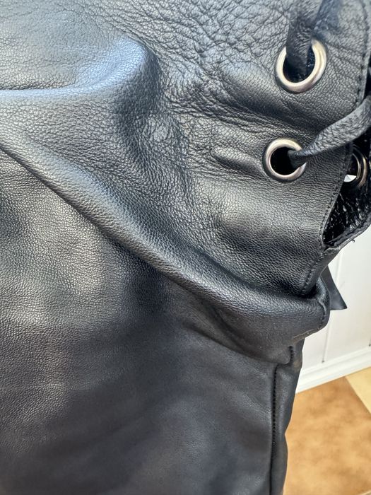 Чорні шкіряні ботфорти