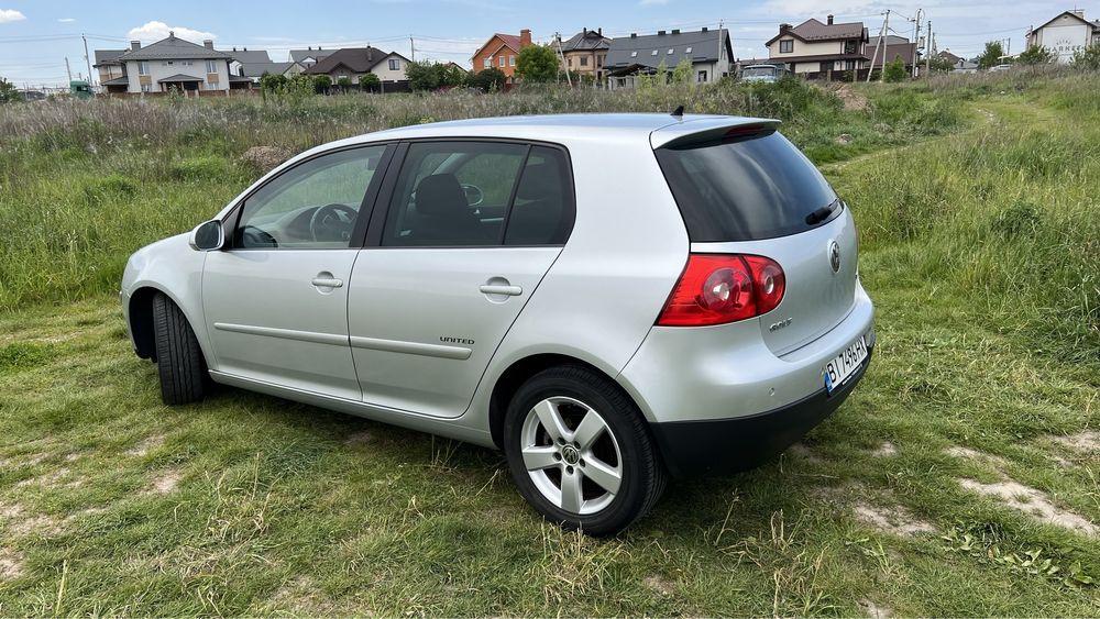 Volkswagen Golf 5 1.6 MPI