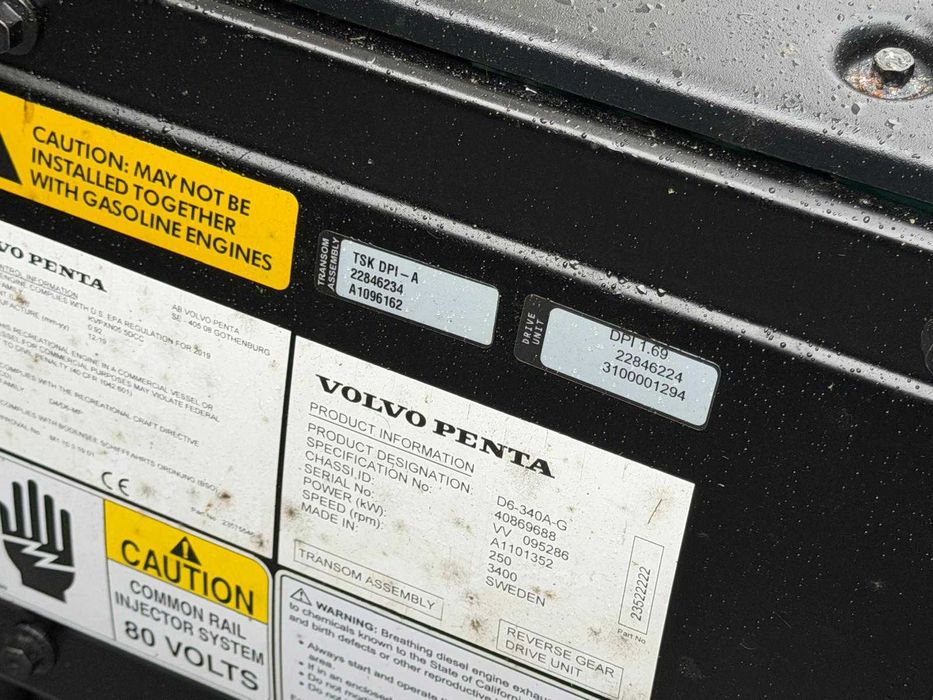 Três motores c/ coluna - Volvo Penta D6 340 DPI + Extras