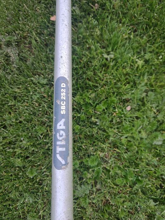 Kosa 2.1 km  Stiga sbc 252 spalinowa