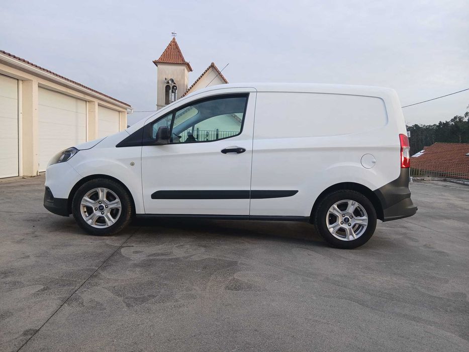 Ford Transit Courier 2019