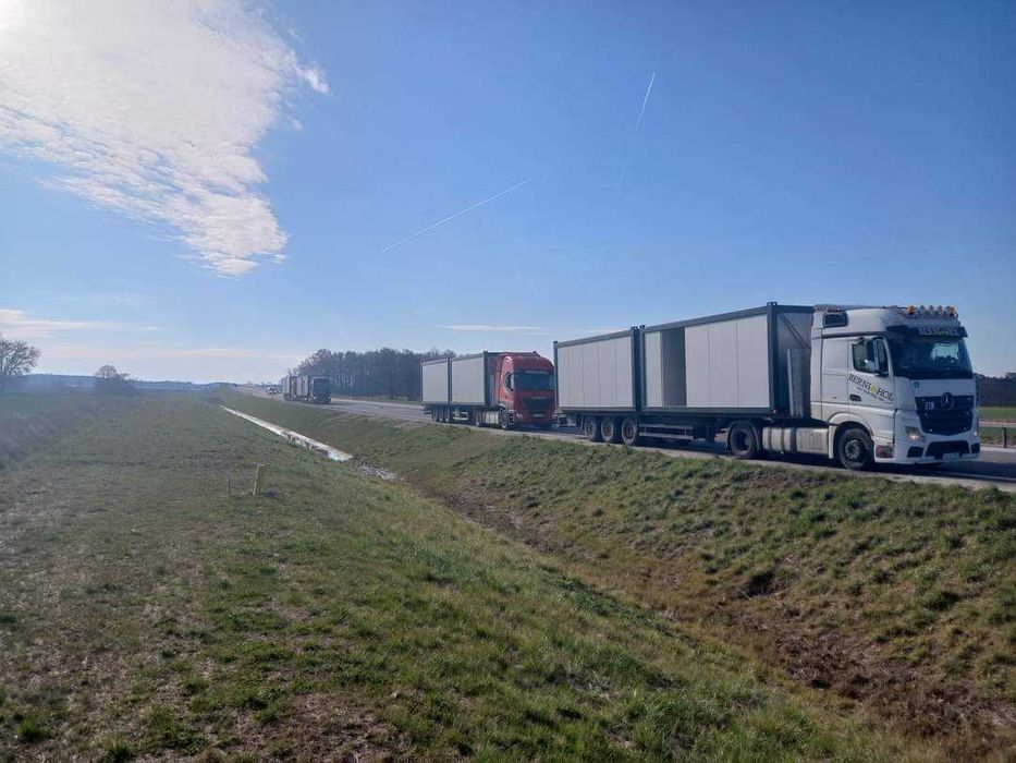 BERNI HOL KONTENERY WYNAJEM biurowe/socjalne/magazyny z transportem !