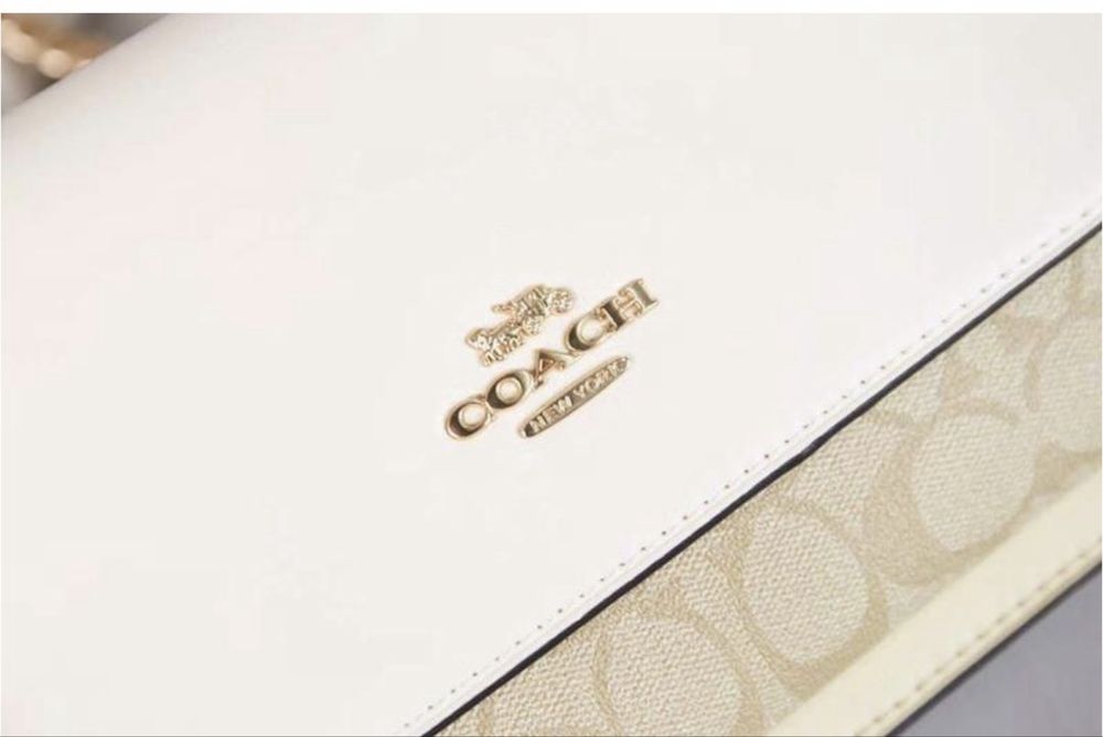 Сумка -кросбоді COACH