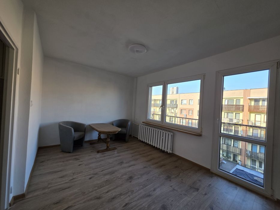 Sprzedam kawalerkę 23 m² z balkonem i piwnicą – Lędziny, ul. Pokoju, bez pośredników