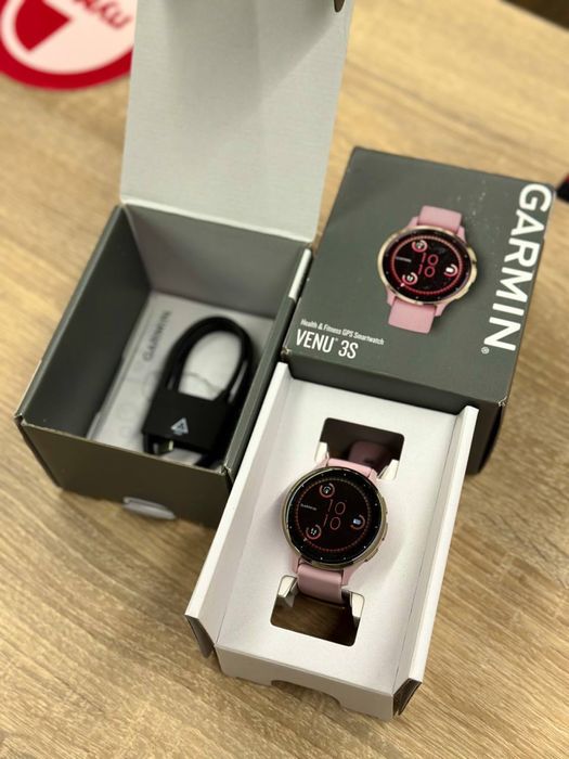Garmin Venu 3S Soft Gold S. Steel Bezel w. Dust Rose Case and S. Band (010-02785-03/53)