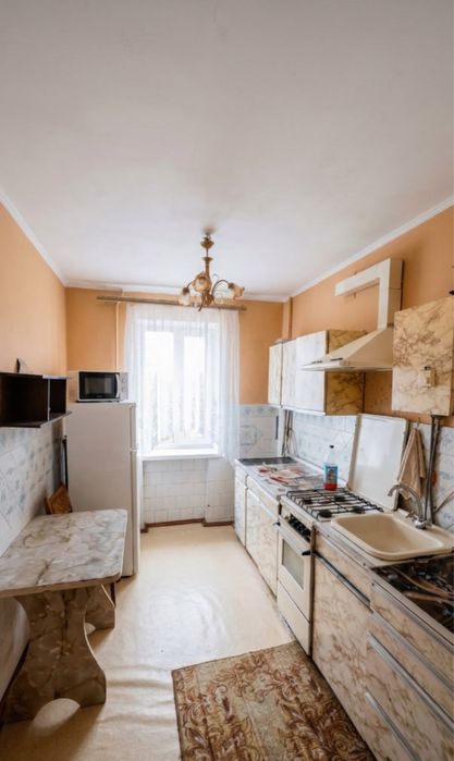 Продається простора 3-кімнатна квартира в м.   Борислав.