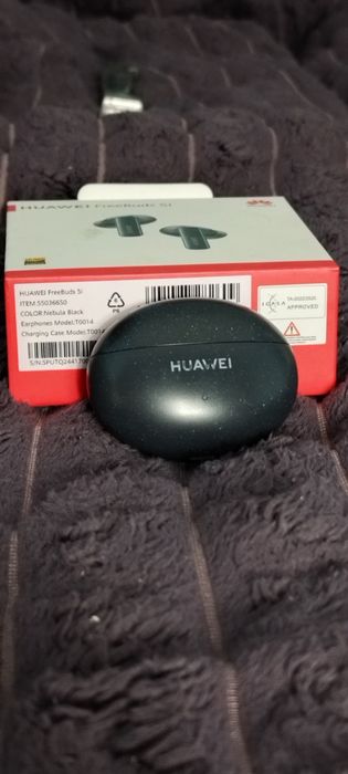 Продам наушники HUAWEI freeBuds 5i