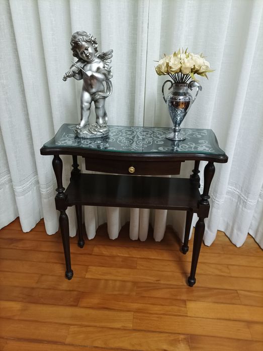 Mesa muito antiga de apoio restaurada estilo vitoriano