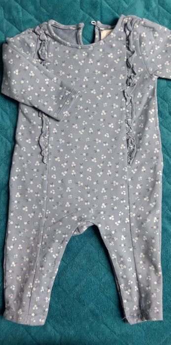 Pajac w kwiatki smyk r.74