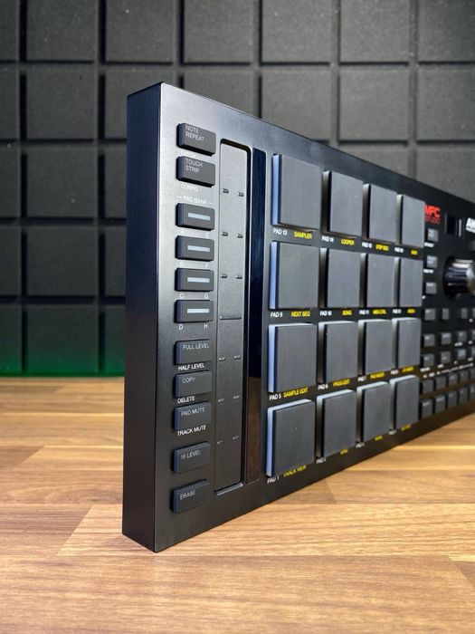 Akai MPC Studio 2 (Доставимо кур’єром — БЕЗКОШТОВНО!)