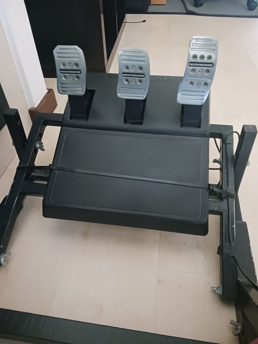 Simulador completo - thrustmaster T300 alcantara
