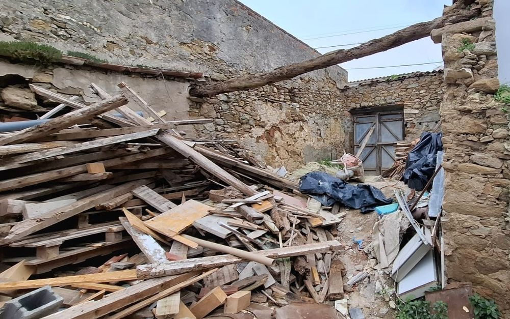 CARRINHAS fazemos todo o tipo de trabalhos com ou sem ajudantes
